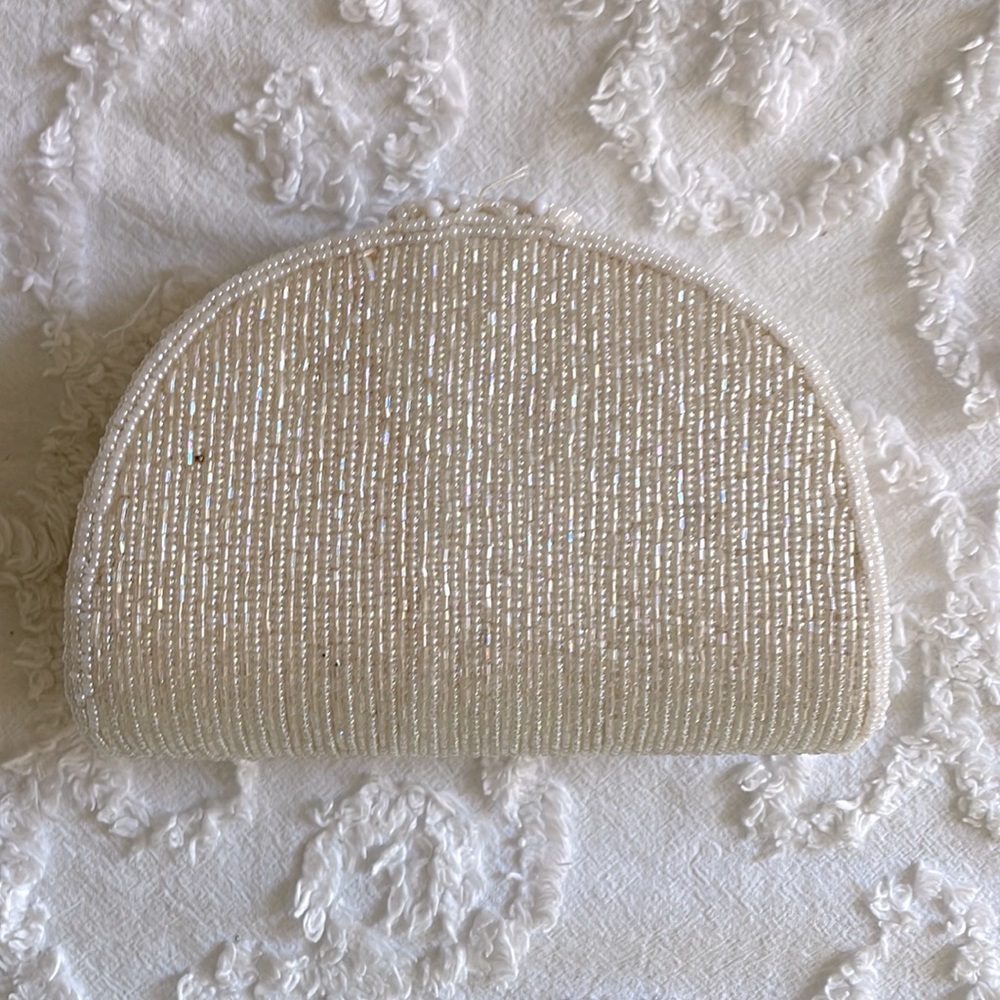 Vintage beaded Pearl clutch with detachable strap - Picture 7 of 9